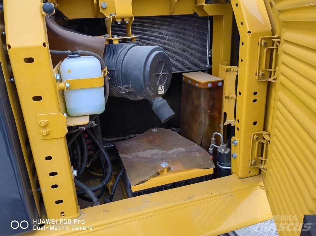 Komatsu PC130 Koparki gąsienicowe