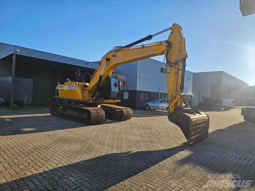 JCB JS 220 LC Koparki gąsienicowe