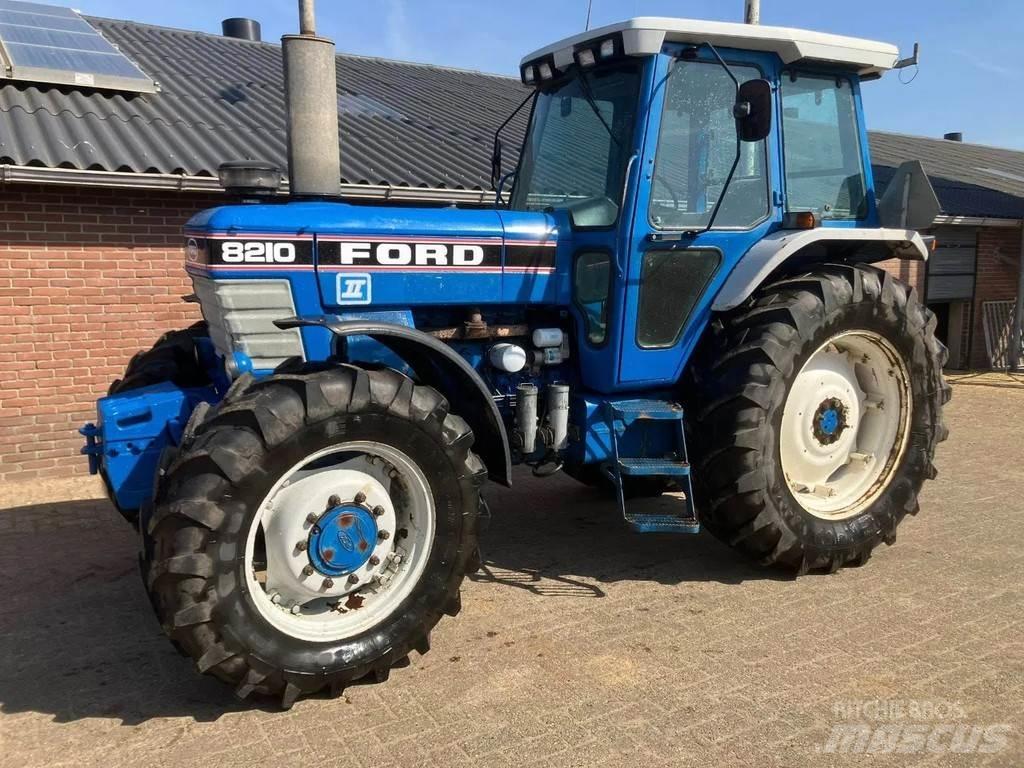 Ford 8210 gen 2 Ciągniki rolnicze