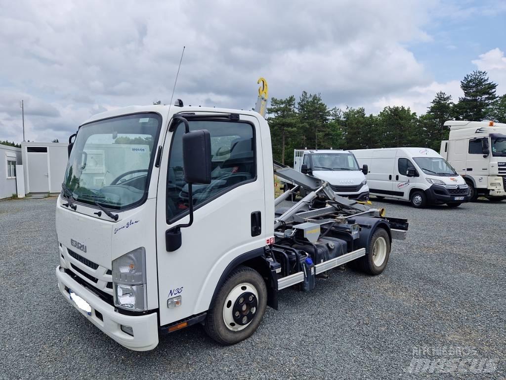 Isuzu N-Series Busy / Vany
