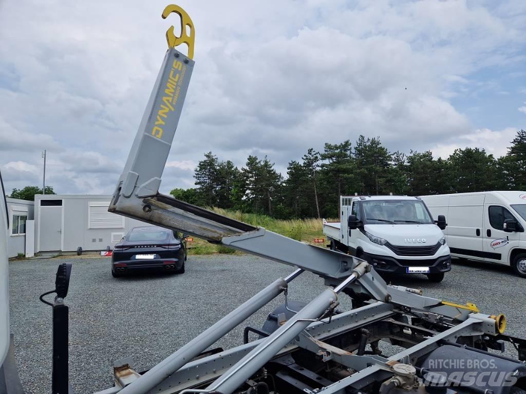 Isuzu N-Series Busy / Vany