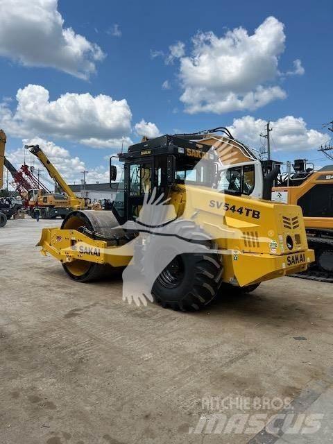 Sakai SV544TB Walce jednobębnowe