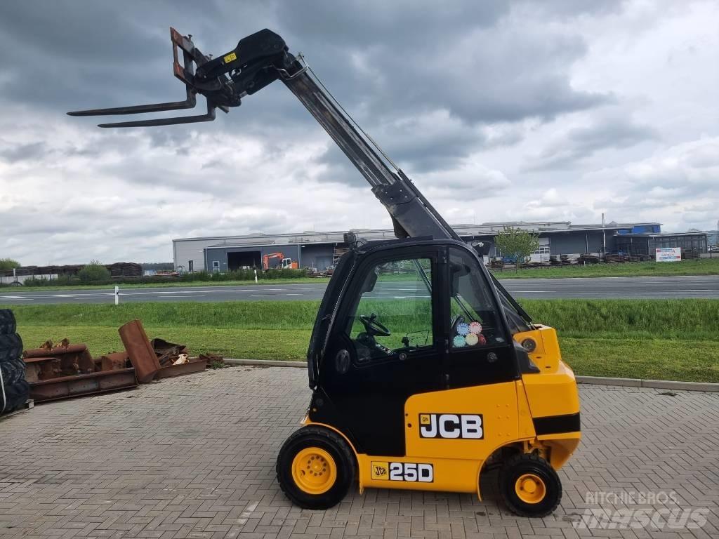 JCB TLT 25 D Ładowarki teleskopowe