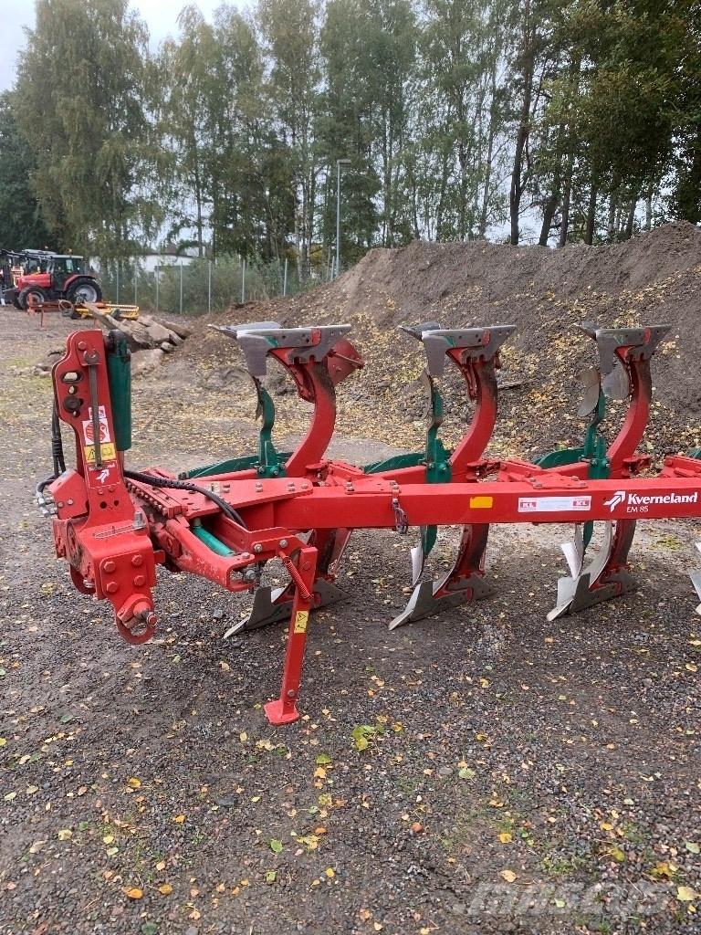 Kverneland EM85 Pługi obrotowe