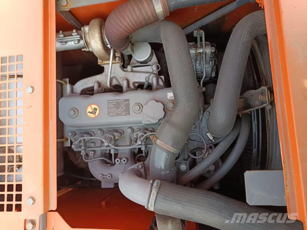 Hitachi ZX 135 Koparki gąsienicowe