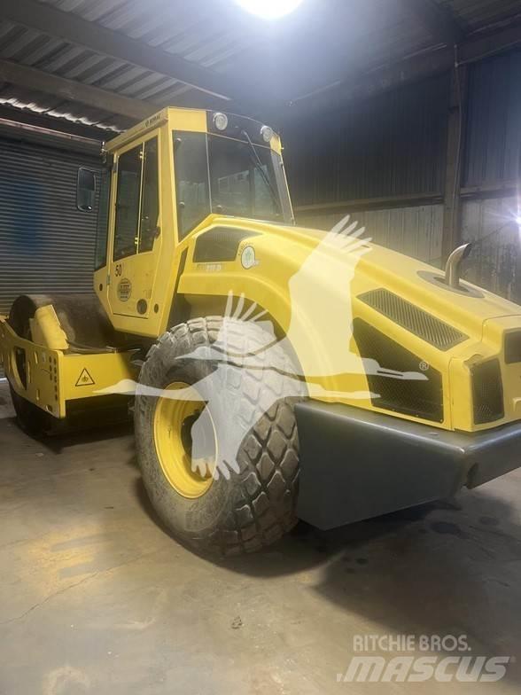 Bomag BW213D-4 Walce jednobębnowe