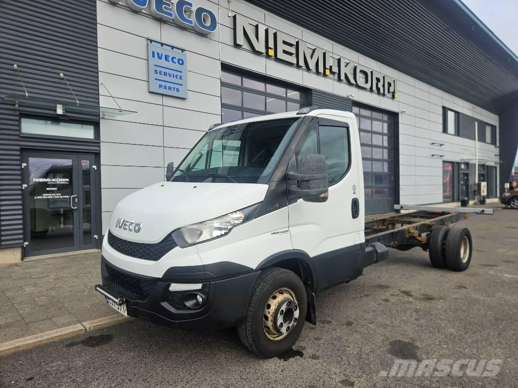 Iveco Daily 70C17 Samochody dostawcze ze skrzynią zamkniętą