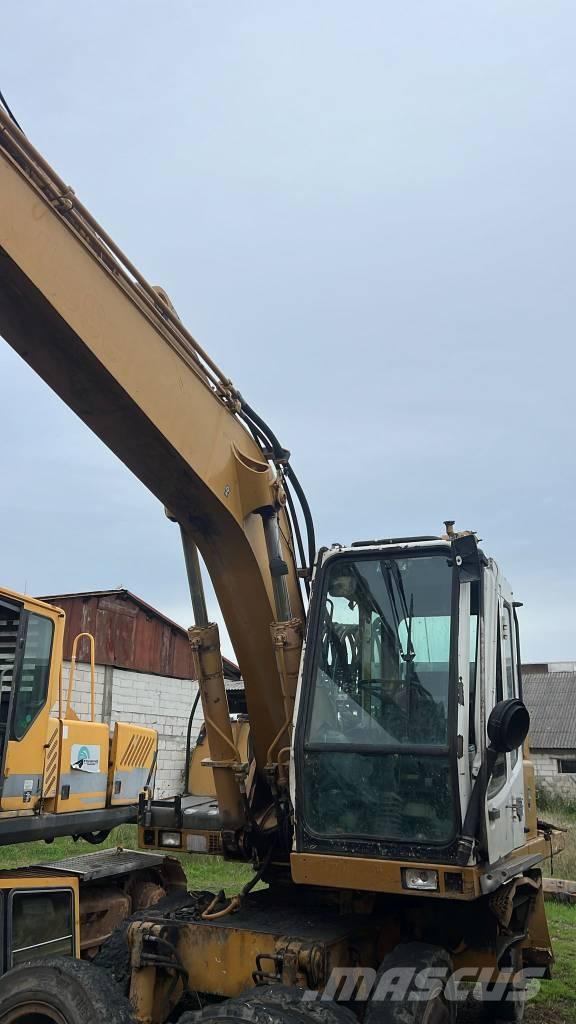 Liebherr A 904 Gąsienice, łańcuchy i podwozia