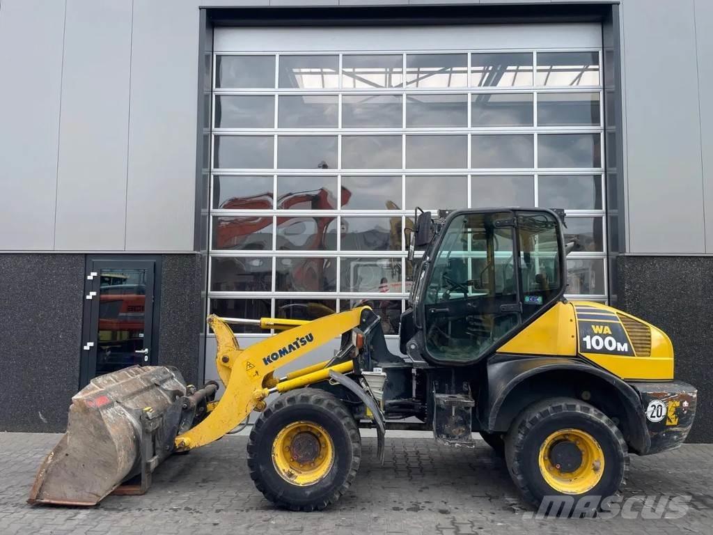 Komatsu WA100 Ładowarki kołowe