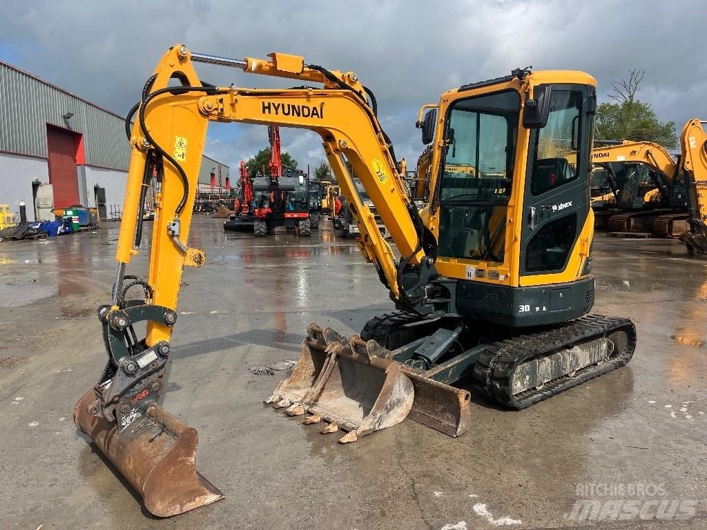 Hyundai R30 Z-9AK Minikoparki