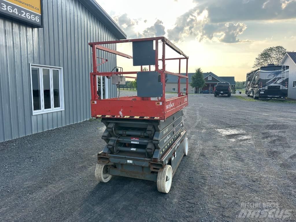 SkyJack SJ 4632 Podnośniki nożycowe