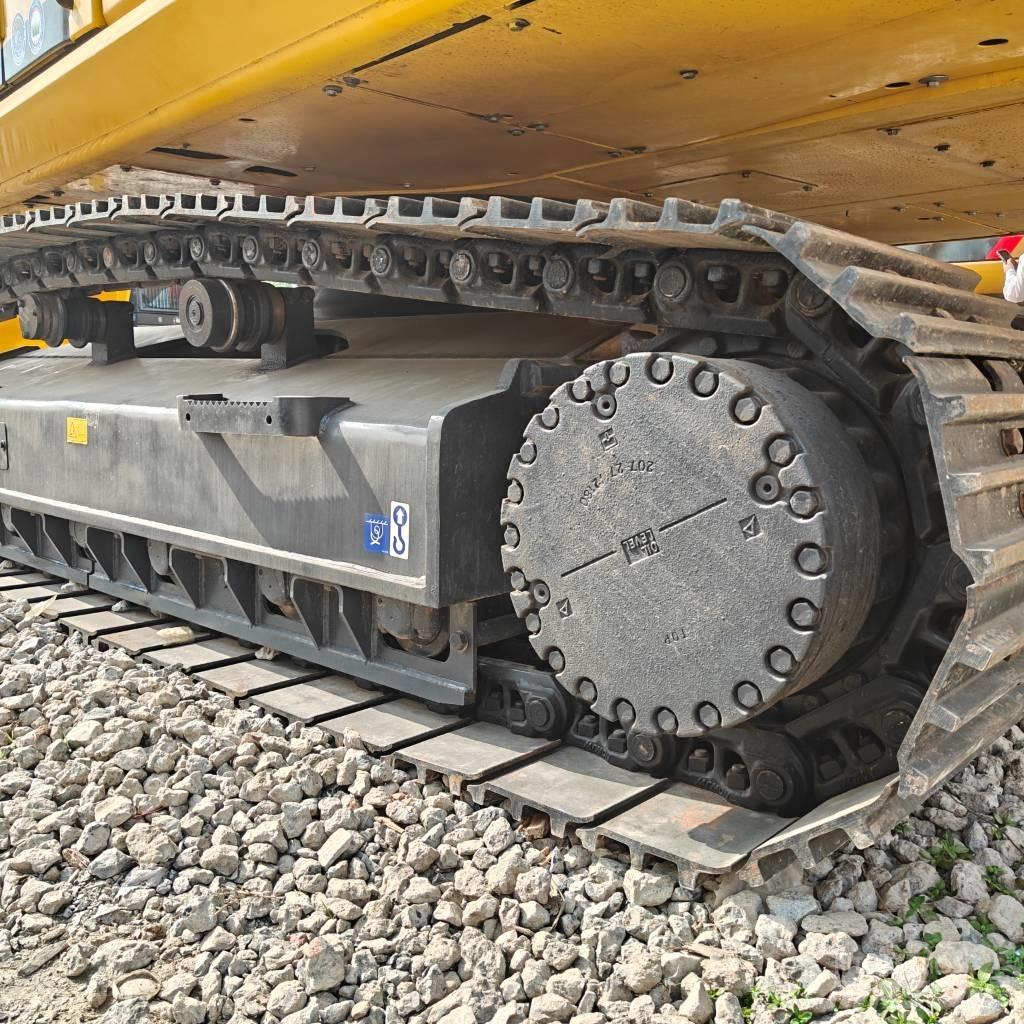 Komatsu 350LC-8 Koparki gąsienicowe