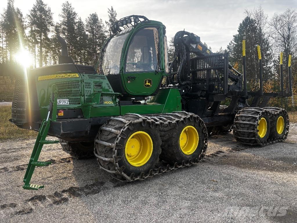 John Deere 1510G Forwardery