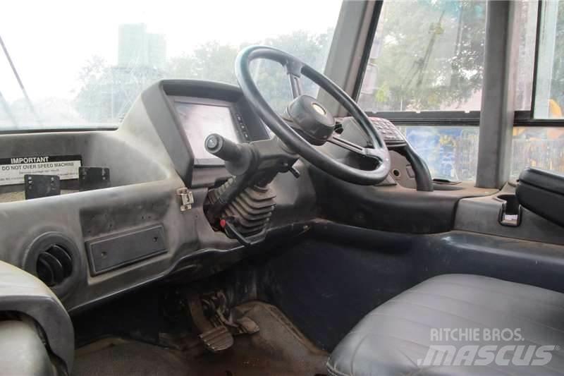 Bell B30D 22000L Inne