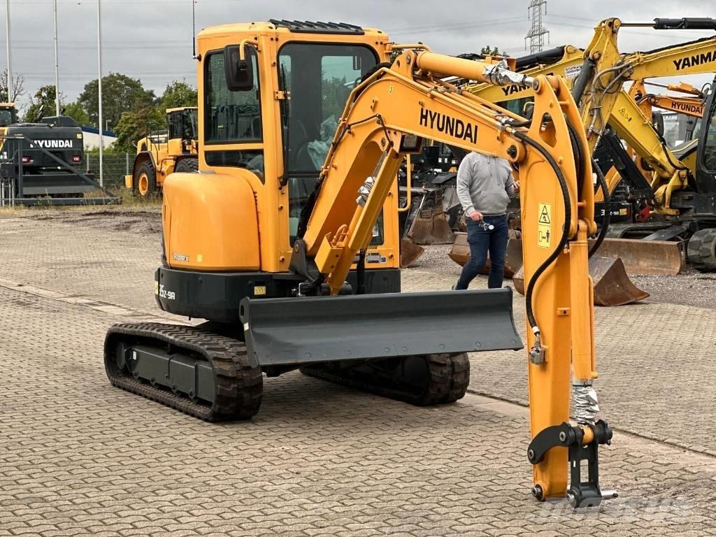 Hyundai R35Z 9A Minikoparki
