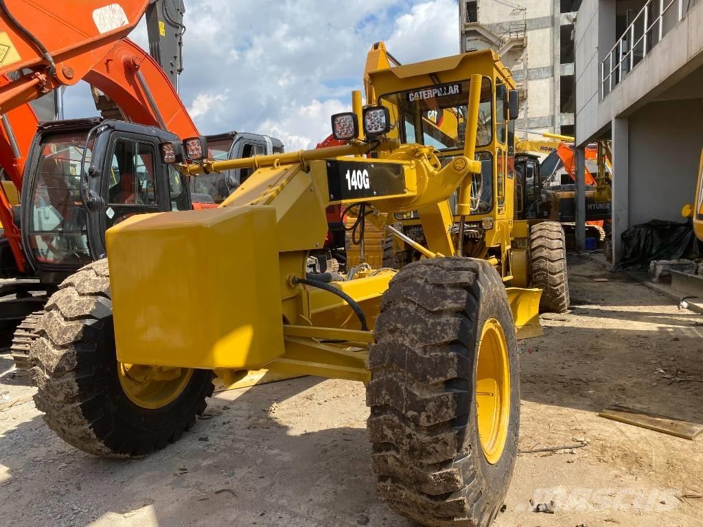 CAT 140 G Równiarki