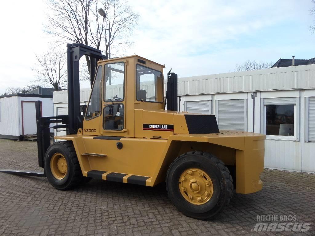 CAT V 300 C Wózki Diesla