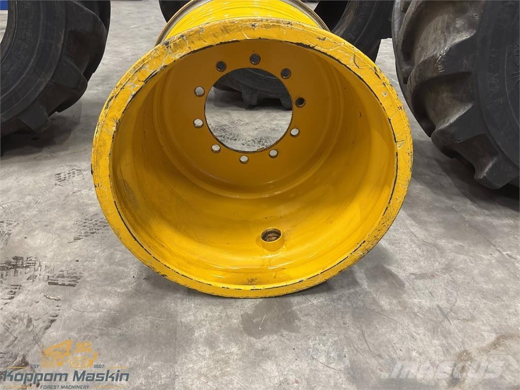 Rottne H8 24x26,5 Opony, koła i felgi