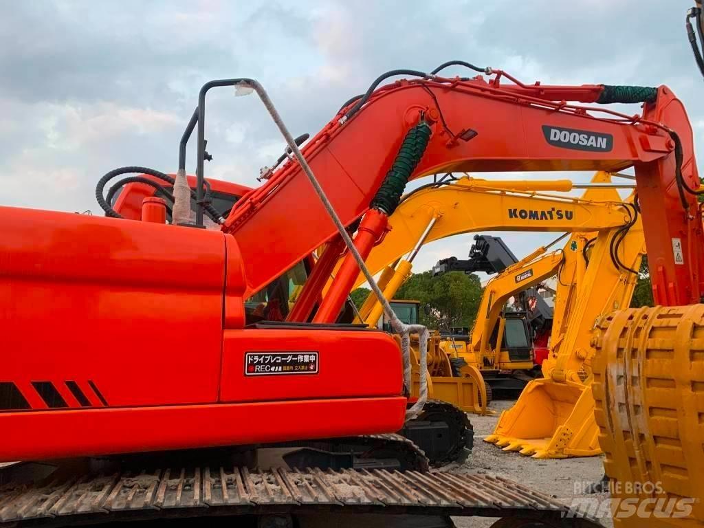 Doosan DX 225 LC Koparki gąsienicowe