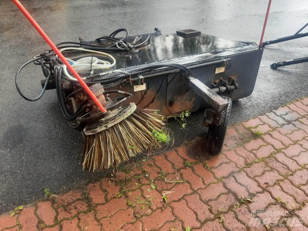 Reko Harjakone 180cm Zamiatarki - Zgarniarki - Odśnieżarki
