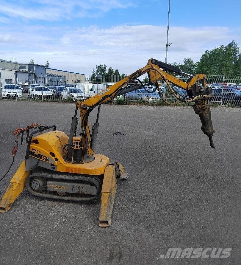 Brokk 90 Koparki wyburzeniowe