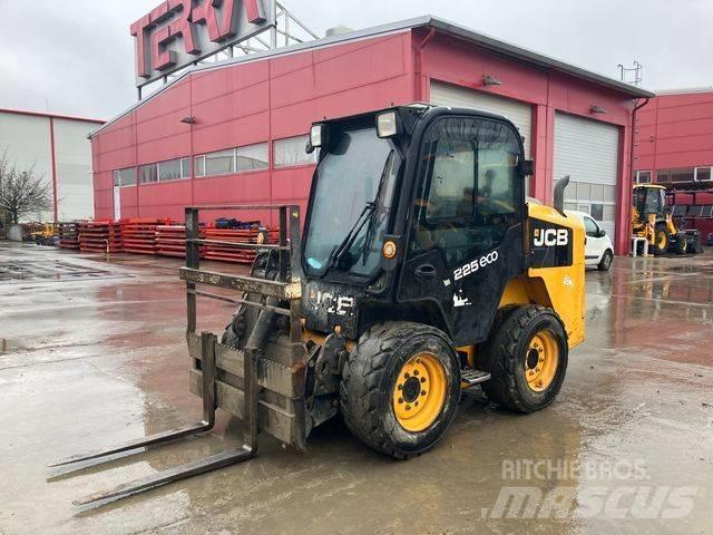 JCB 225 Ładowarki burtowe