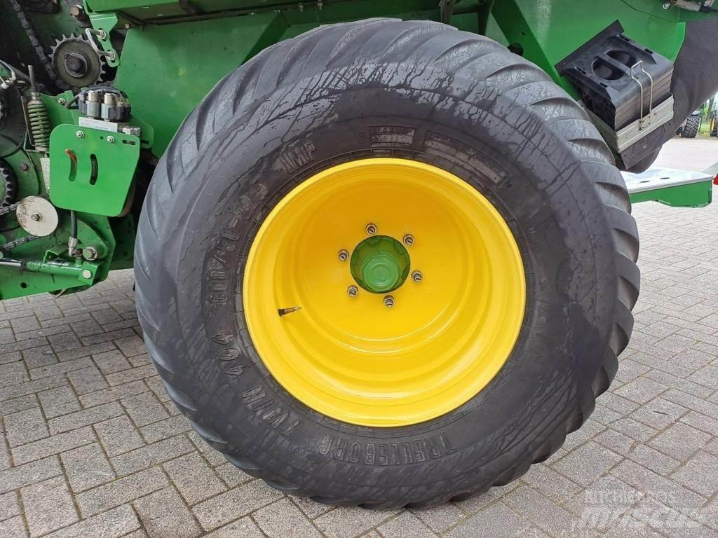 John Deere V461R Prasy zwijające