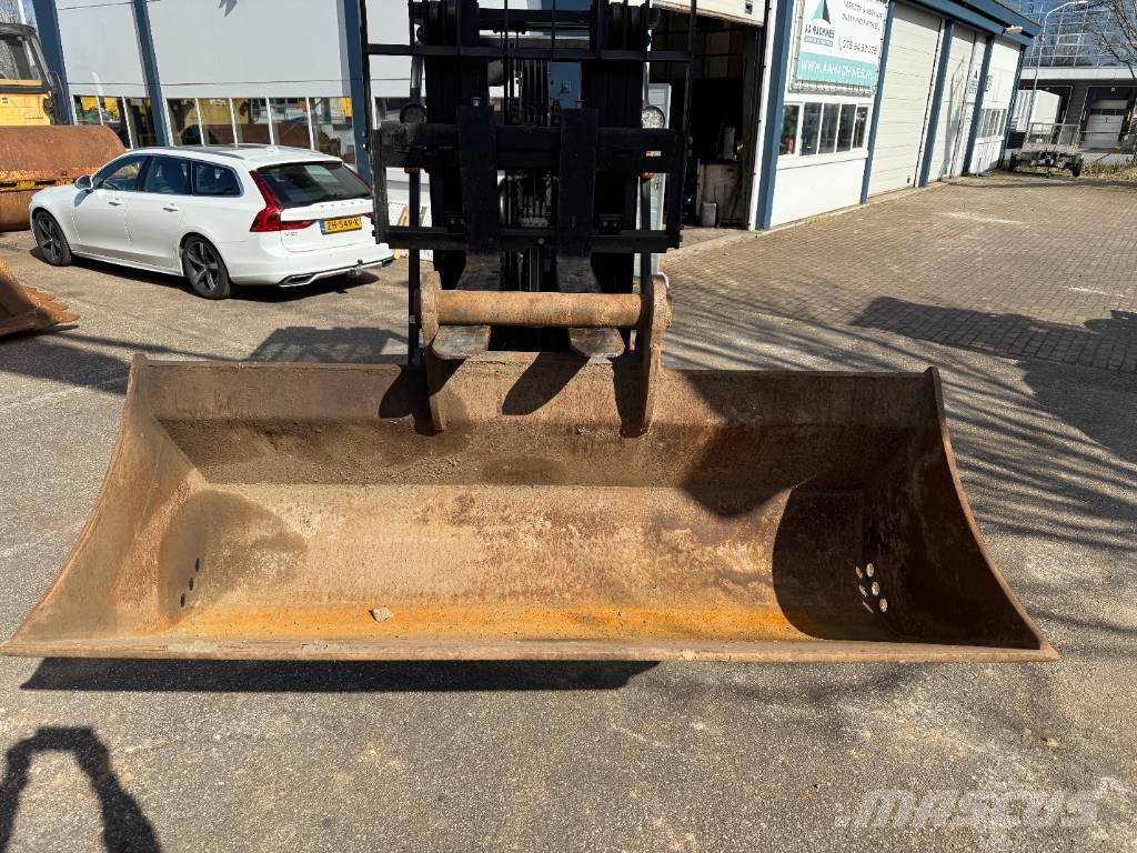 Komatsu HB 215 LC-2 Koparki gąsienicowe