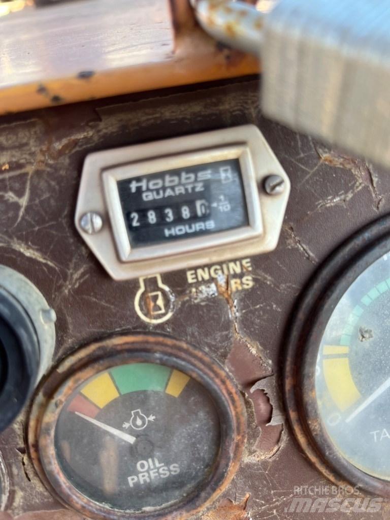 CASE 850 C Spycharki gąsienicowe