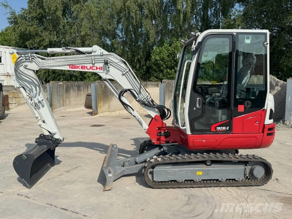 Takeuchi TB 235-2 Minikoparki