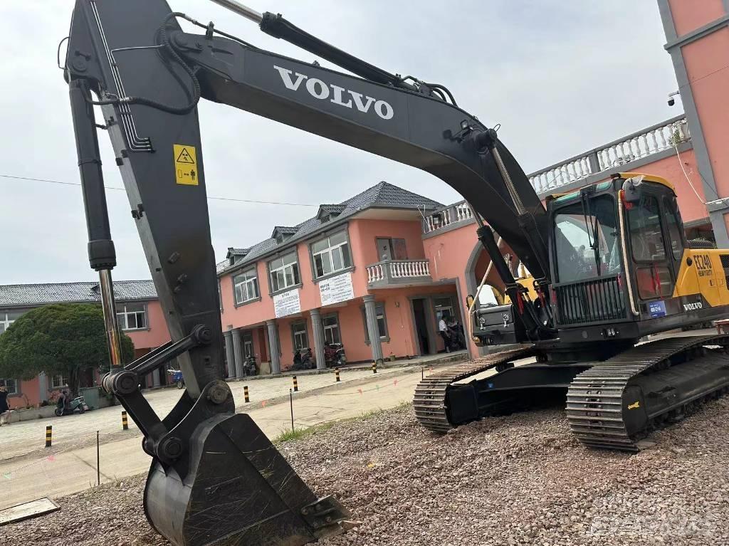 Volvo EC 240 Koparki gąsienicowe