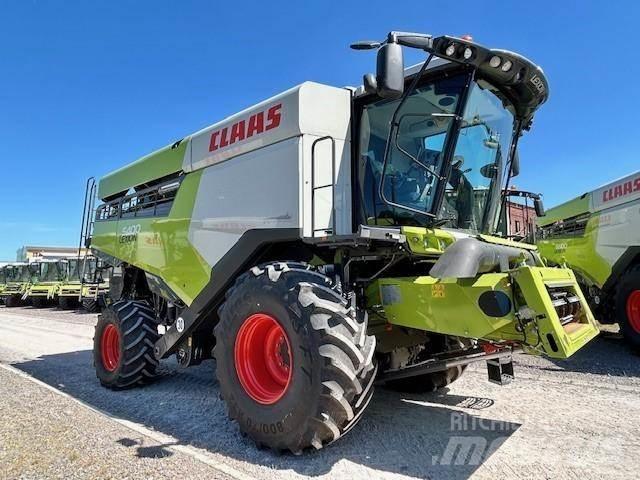 CLAAS LEXION 5400 Kombajny zbożowe