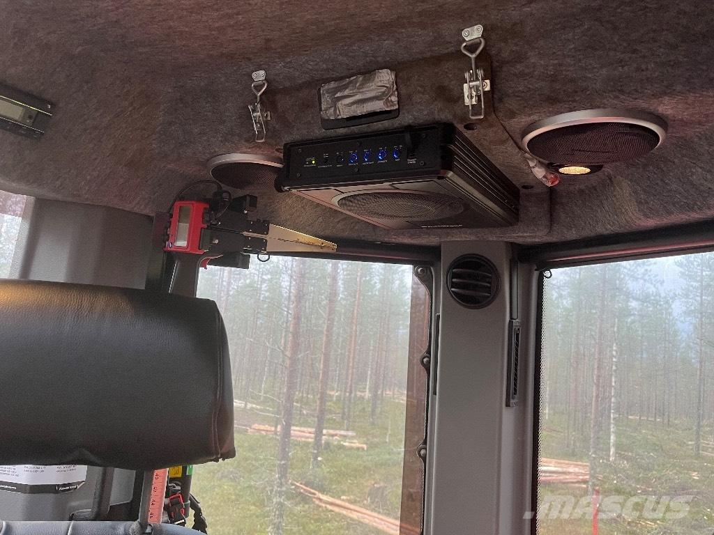 Komatsu 931 Harwestery