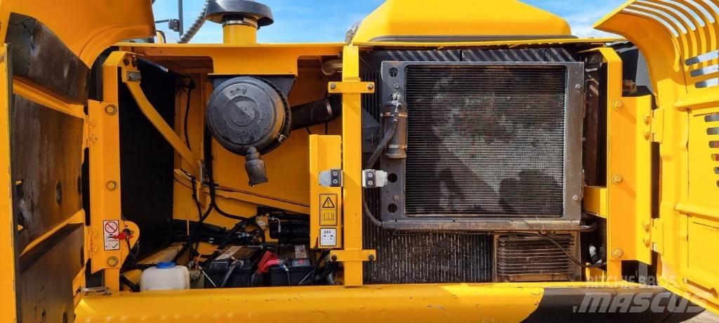 JCB JS 220 LC Koparki gąsienicowe