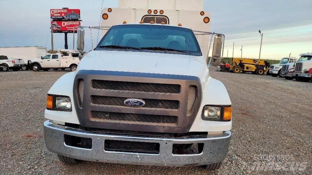 Ford F 650 SD Pojazdy do transportu zrębki