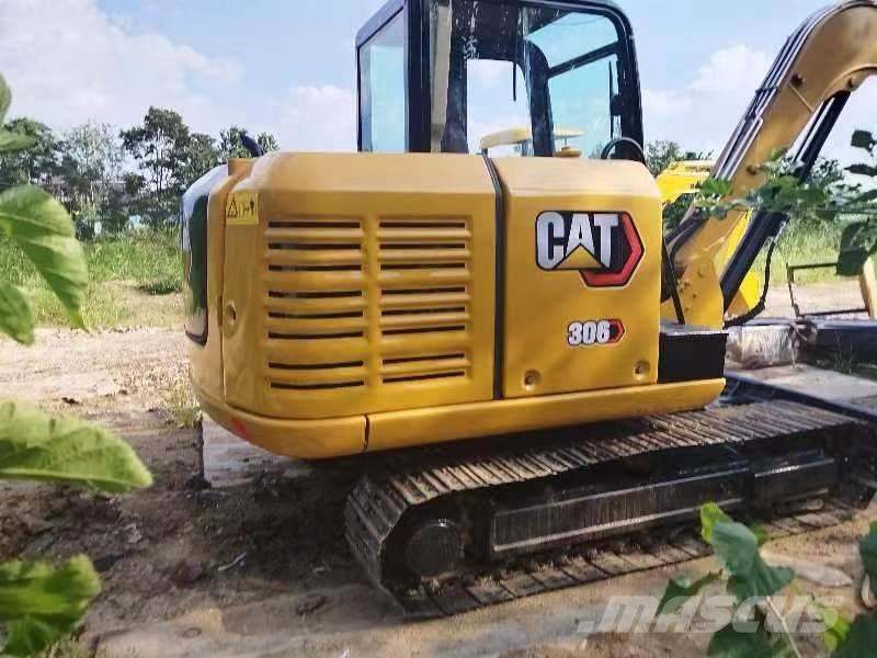 CAT 306 Minikoparki