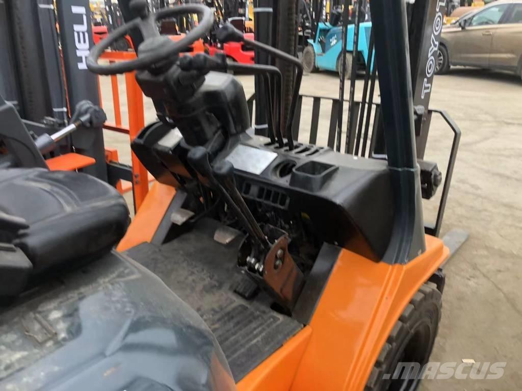 Toyota FD30 Wózki Diesla