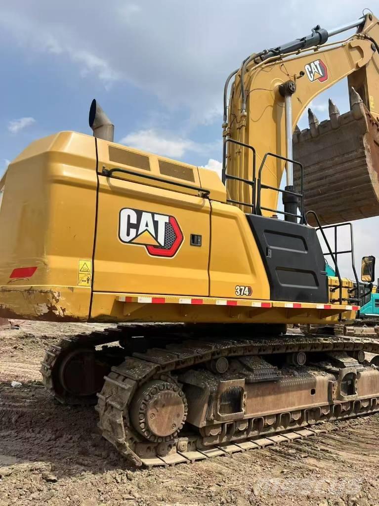 CAT 374 Koparki gąsienicowe