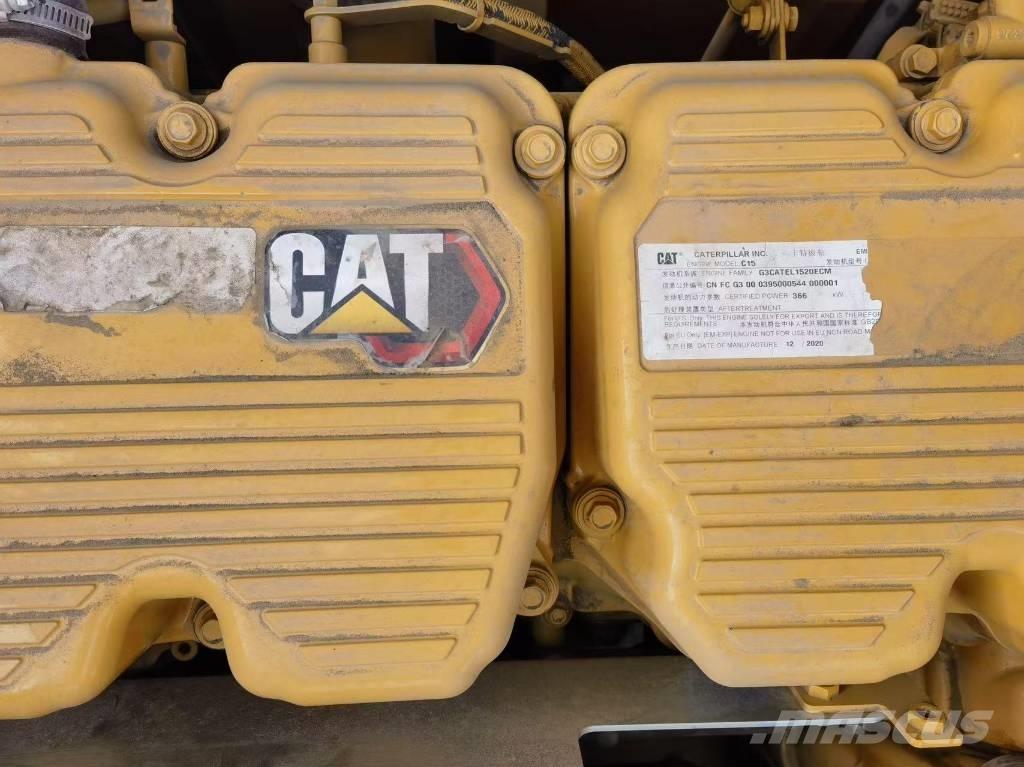 CAT 374 Koparki gąsienicowe