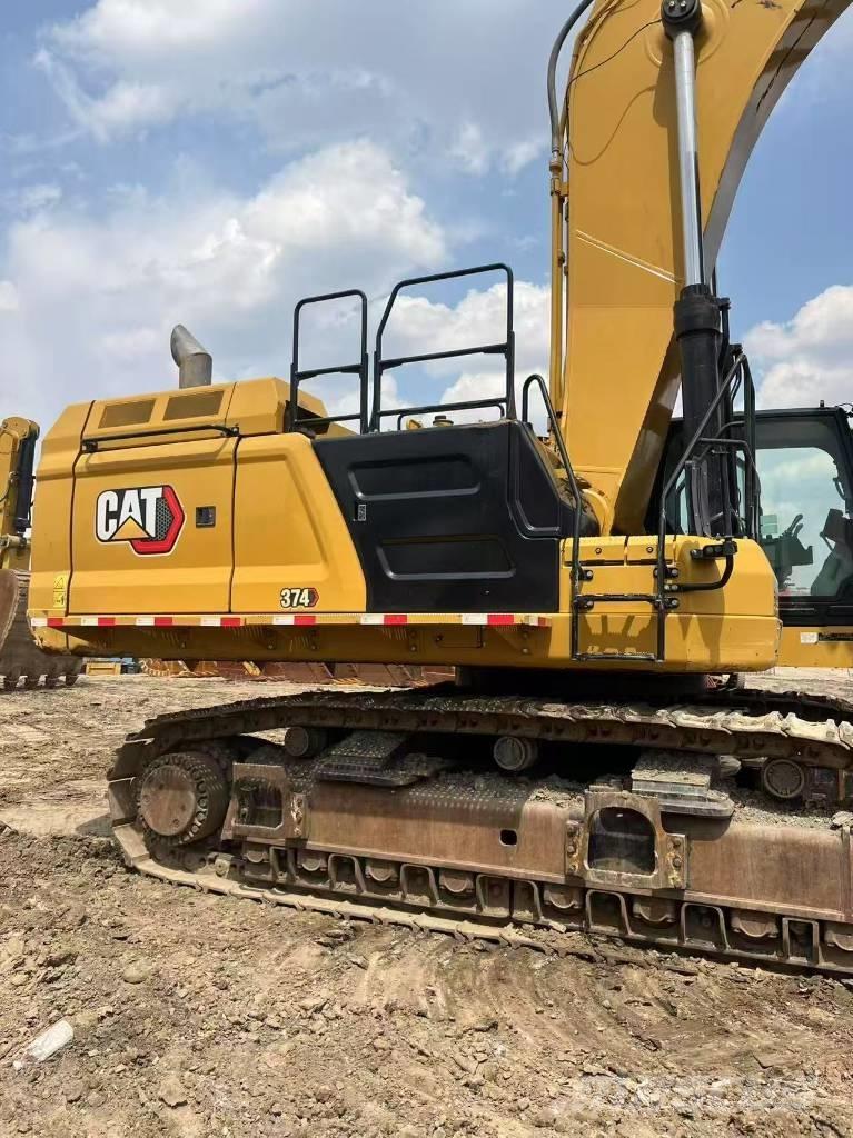 CAT 374 Koparki gąsienicowe