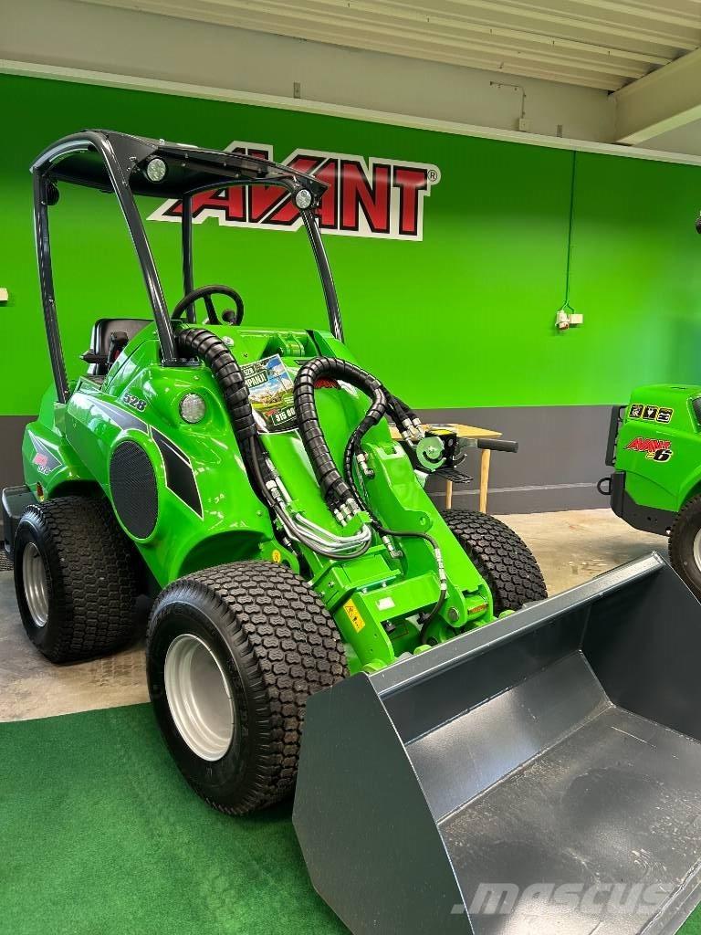 Avant 528 Ładowarki burtowe