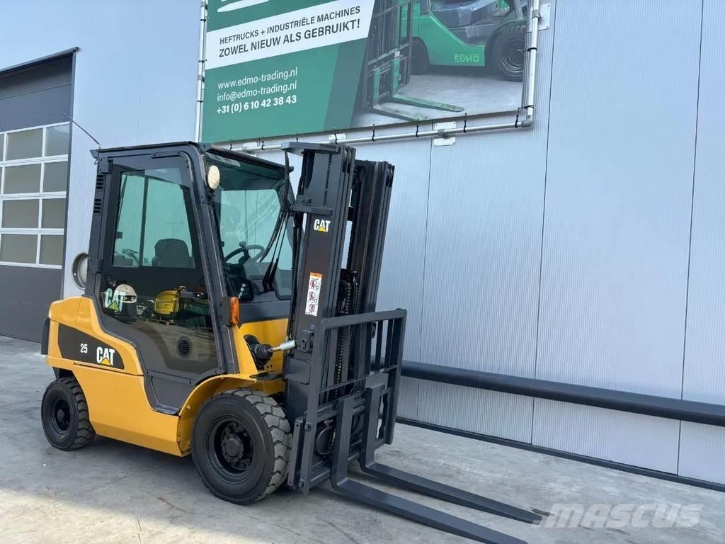 CAT GP25N Heftruck Wózki LPG