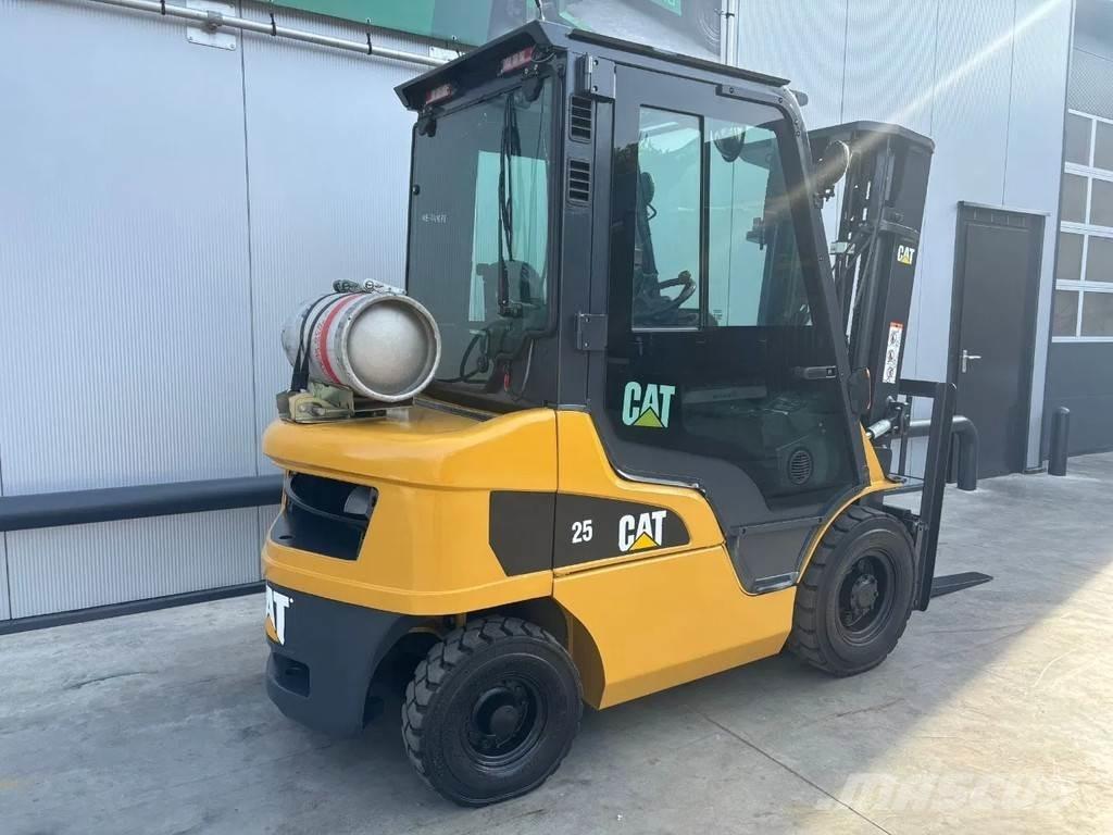 CAT GP25N Heftruck Wózki LPG