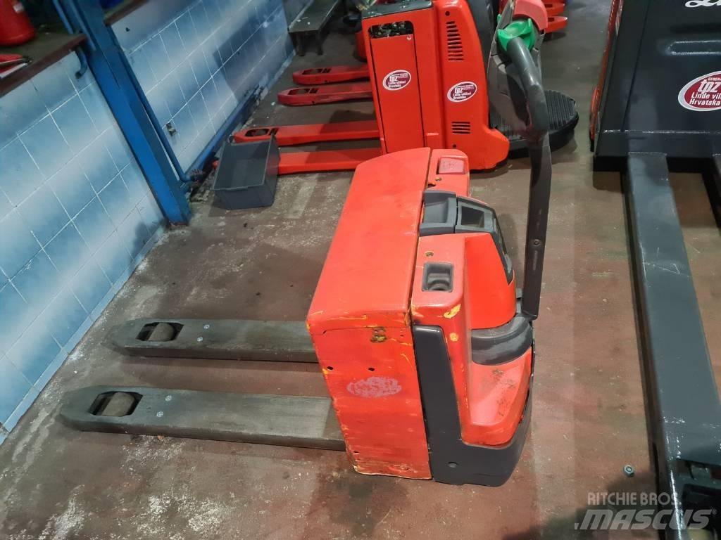 Jungheinrich EJE120 Wózki widłowe unoszące
