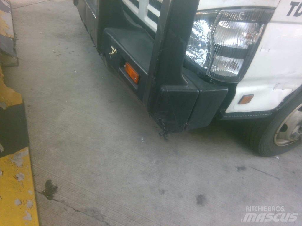 Isuzu NPR Cysterna