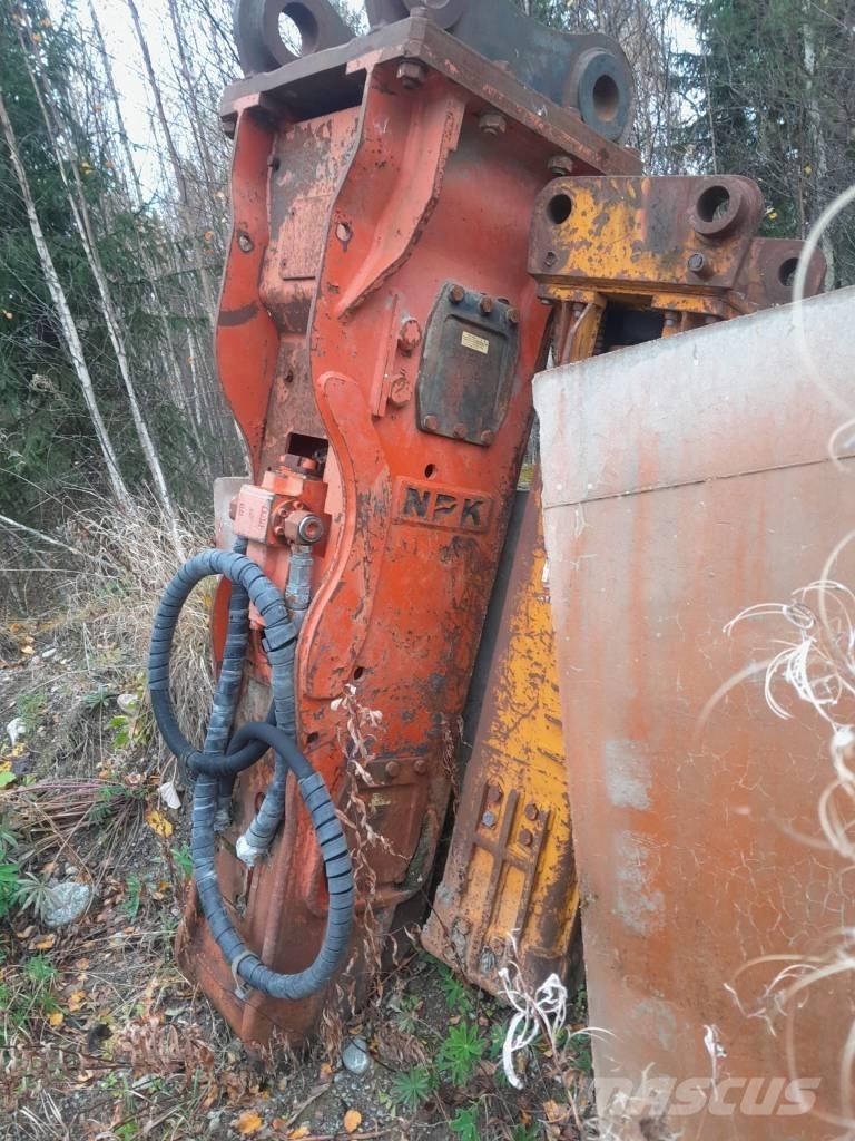NPK E-216B Młoty hydrauliczne
