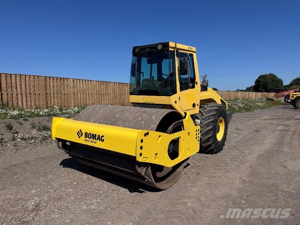 Bomag BW 213 D H-4 Walce jednobębnowe