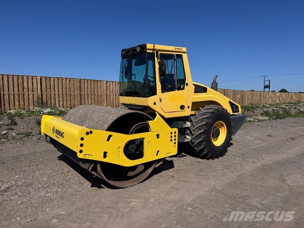Bomag BW 213 D H-4 Walce jednobębnowe