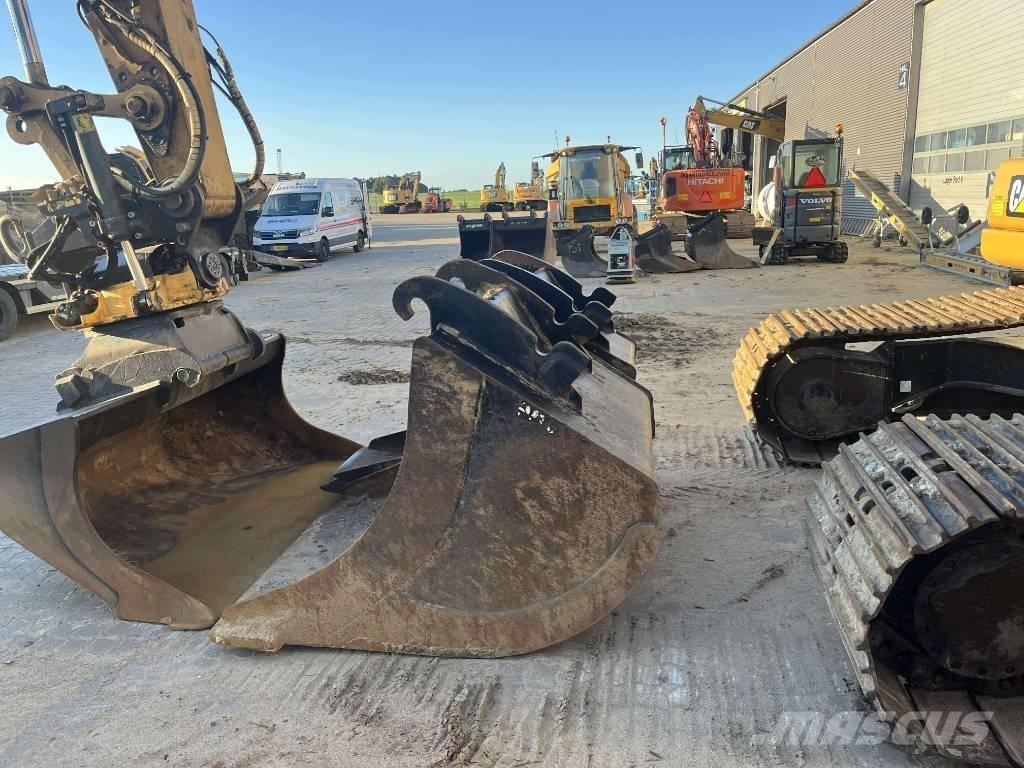 CAT 323 Nextgen Koparki gąsienicowe