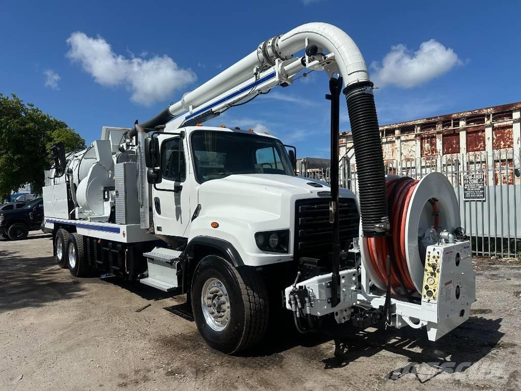 Freightliner 114 SD Kombi / koparki ssące